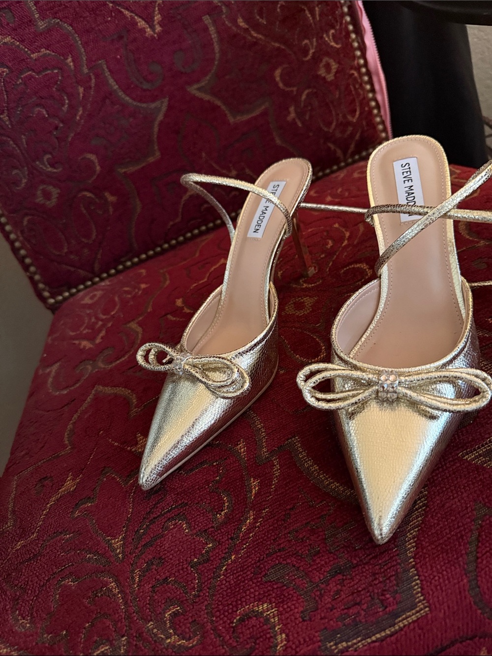 Gold Pointed-Toe Slingback Heels with Bow - Picture 2 of 8